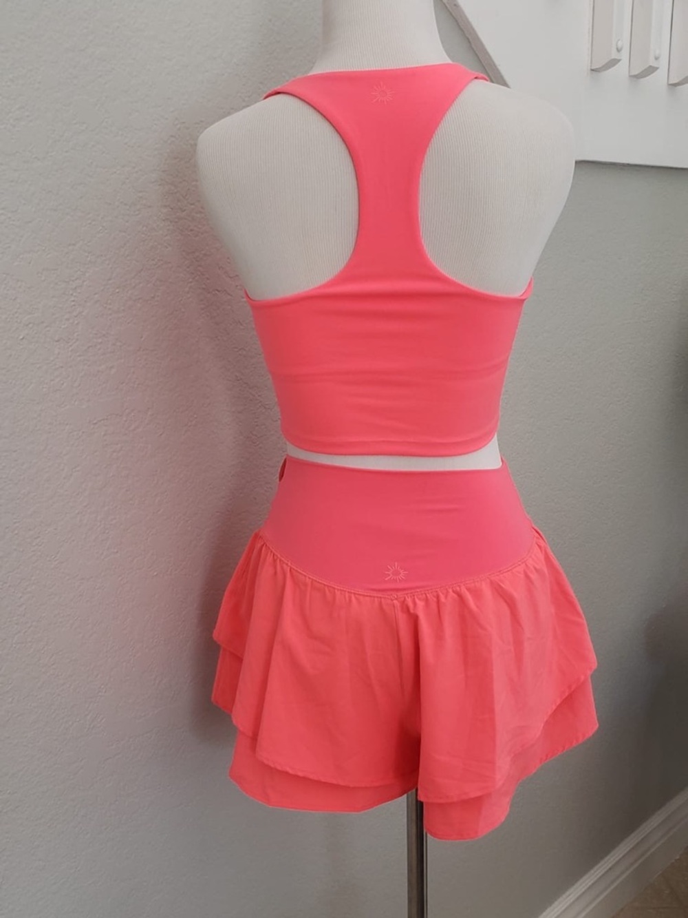 Women's Athletic Ruffle Shorts Set - Coral - Picture 2 of 4